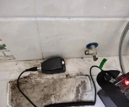 栖霞屋顶漏水维修公司分享下卫生间漏水的危害及解决方法